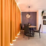 Kailani Luxury 3 Bedroom, 3 Bathroom With A Sunny Balcony