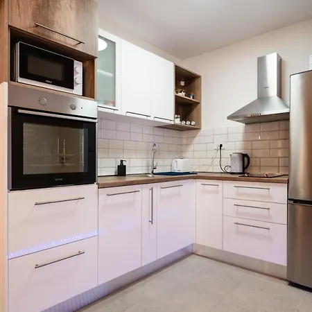 Apartment Kailani Luxury 3 Bedroom, 3 Bathroom With A Sunny Balcony *