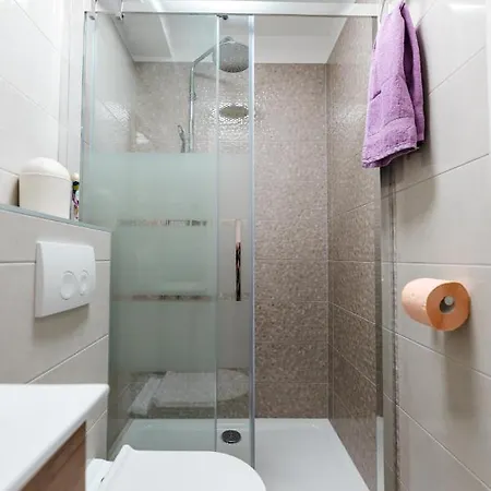 Kailani Luxury 3 Bedroom, 3 Bathroom With A Sunny Balcony Appartement *