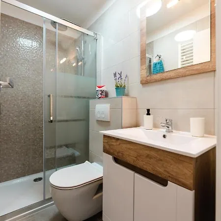 Apartment Kailani Luxury 3 Bedroom, 3 Bathroom With A Sunny Balcony Zadar