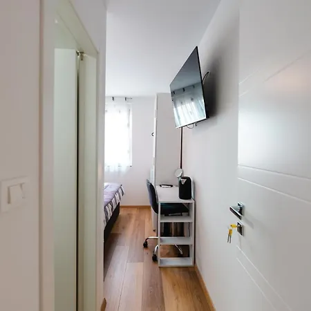 Kailani Luxury 3 Bedroom, 3 Bathroom With A Sunny Balcony Apartmán Zadar