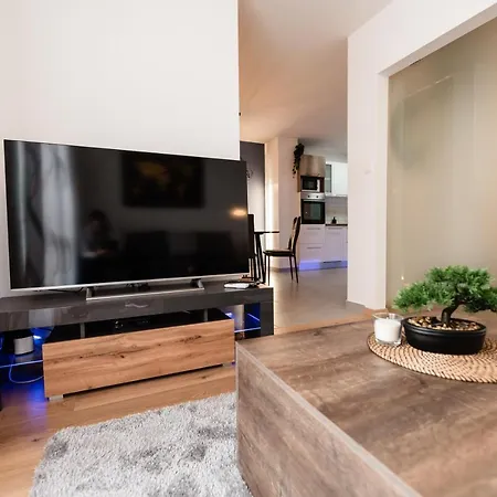 Kailani Luxury 3 Bedroom, 3 Bathroom With A Sunny Balcony * Zadar