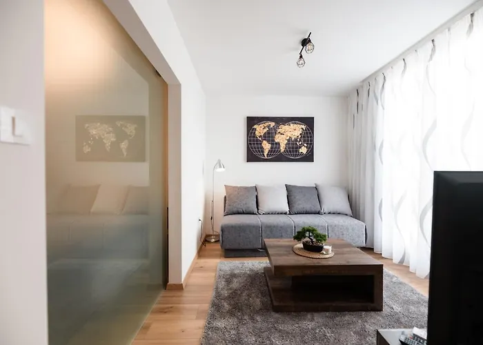 Apartment Kailani Luxury 3 Bedroom, 3 Bathroom With A Sunny Balcony Zadar