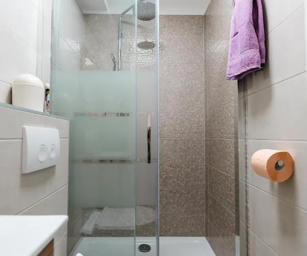 Kailani Luxury 3 Bedroom, 3 Bathroom With A Sunny Balcony Apartament *