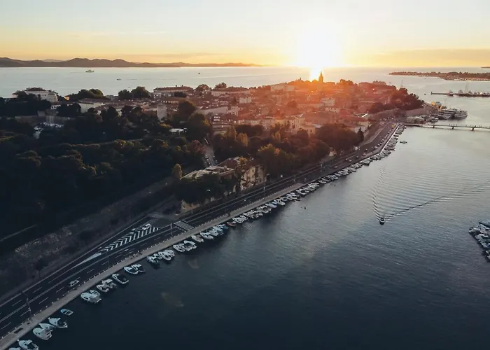 Apartment Kailani Luxury 3 Bedroom, 3 Bathroom With A Sunny Balcony