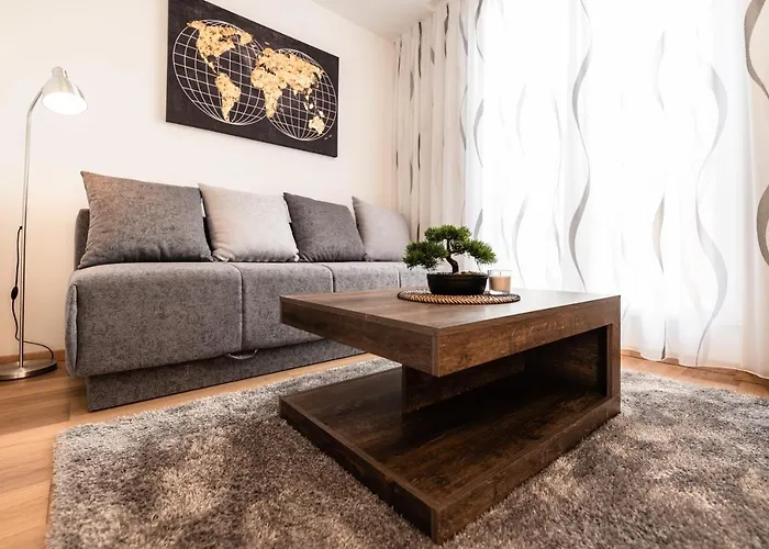 Kailani Luxury 3 Bedroom, 3 Bathroom With A Sunny Balcony